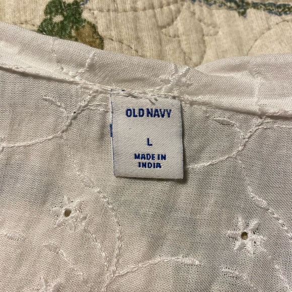 White wrap around blouse - Picture 3 of 3